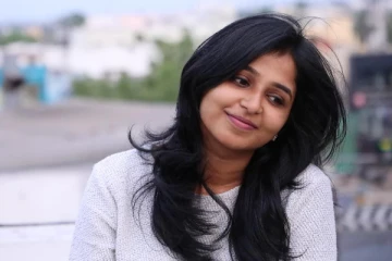 ஒரு Flow-ல சொல்லிட்டேன்; நானும் மனுஷி தானே - மன்னிப்பு கேட்ட ஷர்மிகா!