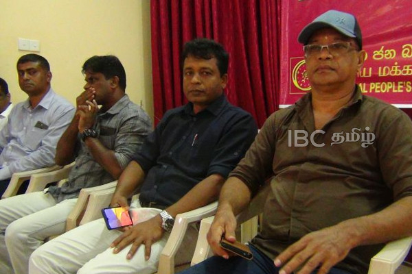 ரணிலின் எண்ணம் ஒருபோதும் கைகூடாது - அடித்துக் கூறும் லால்காந்த | Sri Lankan Political Crisis Ranil Plan Lal Handha