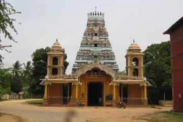 இணுவிலில் அமைந்துள்ள பிரபல ஆலயம் ஒன்றின் பிரதம குரு கொரோனா தொற்றால் உயிரிழப்பு!