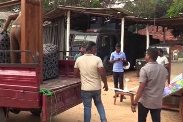 யாழ்குடாநாட்டில் வீடுடைத்து களவாடிய மூவர் கைது ( படங்கள்)