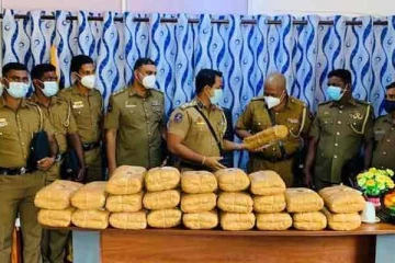 மன்னாரில் பொது மயானத்திற்கு பின் பகுதியில் மறைந்து வைக்கப்பட்டிருந்த மர்ம பொருள்