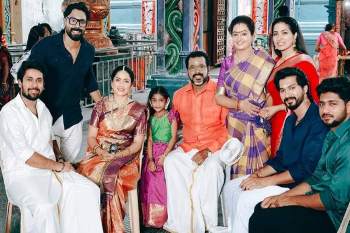 சூப்பர் டூப்பர் ஹிட்டாக ஓடும் அய்யனார் துணை சீரியல் இயக்குனர் யார் தெரியுமா? போட்டோ இதோ | Ayyanar Thunai Serial Director Ramkumar Photo