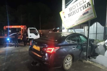 மட்டக்களப்பில் இராஜாங்க அமைச்சரின் இணைப்பு செயலாளர் பயணித்த வாகனம் விபத்து!