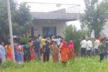 வீட்டில் இறந்து கிடந்த ஒரே குடும்பத்தை சேர்ந்த 9 நபர்கள்! அதிர்ச்சியடைந்த மக்கள்