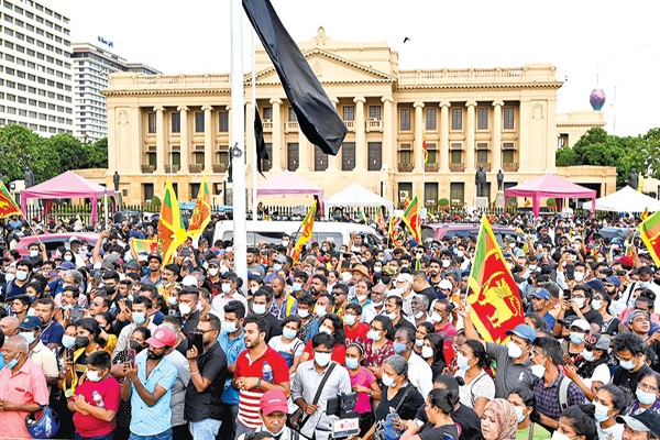 நாமல் புறொய்லர் கோழி - கடவுளால் கூட அரச தலைவராக்க முடியாது - விமல் வீரவன்ச கடும் சீற்றம் | Namal Rajapaksa Is A Broiler Chicken