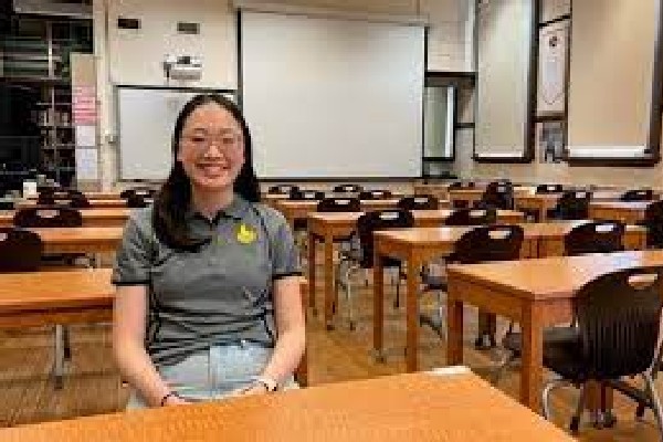 சர்வதேச ரீதியில் சாதனை படைத்த கனேடிய இளம் மாணவி! | Edmonton Student International Science Contest