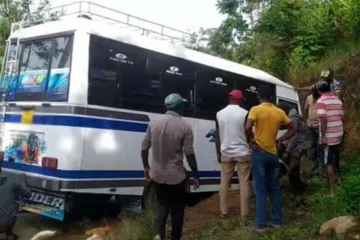 பொகவந்தலாவாவில் கோர விபத்து - 34 பாடசாலை மாணவர்கள் வைத்தியசாலையில்