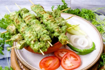 ஹோட்டல் ஸ்டைல் கிரீன் சிக்கன் டிக்கா இனி வீட்டிலேயே செய்யலாம்!