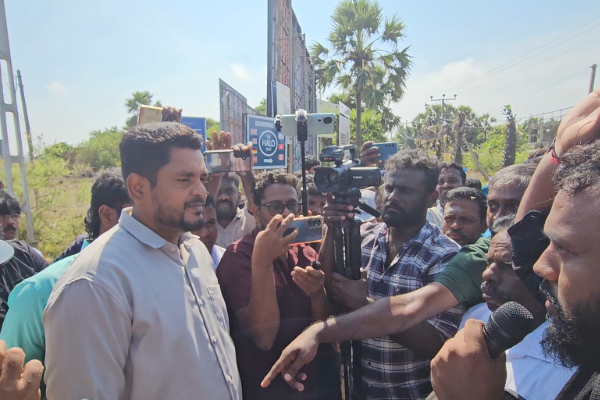 யாழ்ப்பாணத்தில் குப்பை கொட்ட மக்கள் கடும் எதிர்ப்பு | Strongly Oppose Dumping Garbage In Ariyalai Jaffna
