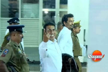 ජොන්ස්ටන්, පුත්‍රයින් දෙදෙනා ඇතුළු සැකකරුවන් රිමාන්ඩ්