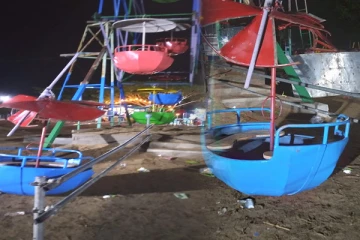 ஊஞ்சல் உடைந்து விழுந்ததில் படுகாயமடைந்த சிறுவன் வைத்தியசாலையில் அனுமதி