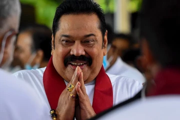 ඊයේ කොමිසමට භාර දුන්න මහින්දගේ දිවුරුම් ප්‍රකාශය ගැන ආන්දෝලනයක්? රට කළඹපු වත්කම් කියන්න තව කල් ඉල්ලයි?