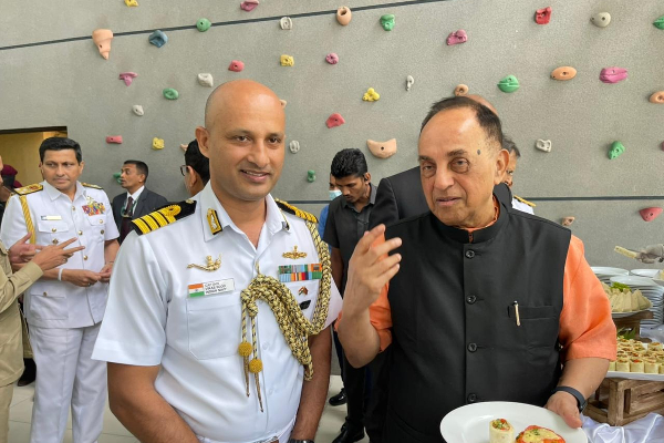 மஹிந்தவின் வீட்டில் சுப்பிரமணியன் சுவாமி! (Photos) | Subramanian Swamy As Chief Guest At Mahinda மஹிந்தவின் வீட்டில் சுப்பிரமணியன் சுவாமி! (Photos) | Subramanian Swamy As Chief Guest At Mahinda