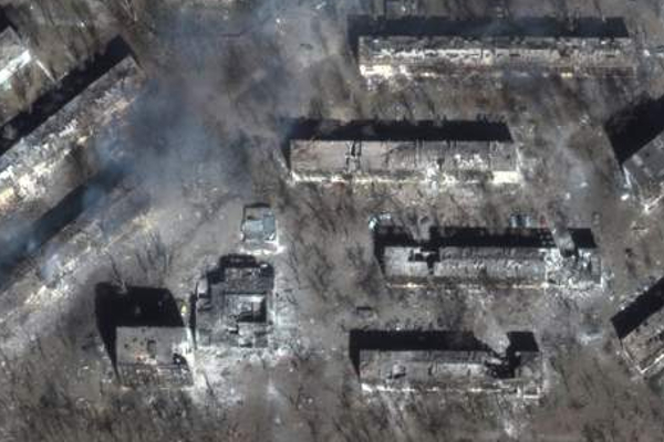 மரியுபோல் நகரை அழித்துள்ள ரஷ்யர்களின் தாக்குதல்கள்! புதிய செய்மதி படங்கள் வெளியாகின (video) | Russo Ukrain War Mariupol