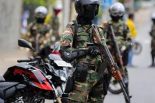 கொரோனாவால் முடக்கப்பட்டது வவுனியா! இராணுவத்தினர் களத்தில்