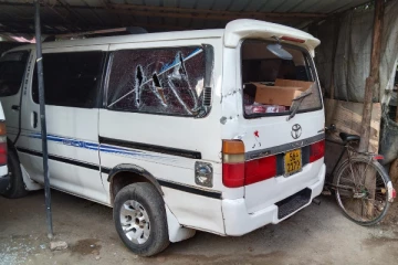 யாழில் வாள்வெட்டு தாக்குதல்(Photos)