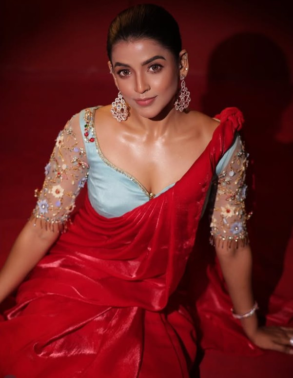 அய்யனார் துணை சீரியலில் சந்தாவாக நடிக்கும் சுவாதி போட்டோஸ் 8 Gallery