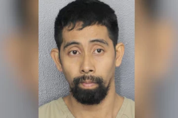 விருந்தினர் கழிப்பறையில் இரகசிய கமரா பொருத்திய நபர் கைது