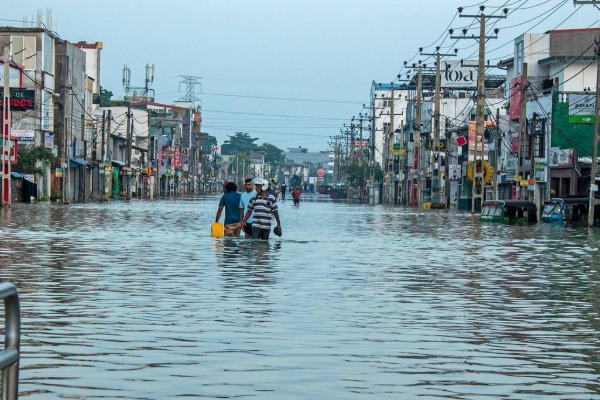 டித்வா சூறாவளியின் கொடூரம் : 600ஆக அதிகரிக்கும் பலி எண்ணிக்கை | Cyclone Ditwah Crosses 600 Death டித்வா சூறாவளியின் கொடூரம் : 600ஆக அதிகரிக்கும் பலி எண்ணிக்கை | Cyclone Ditwah Crosses 600 Death