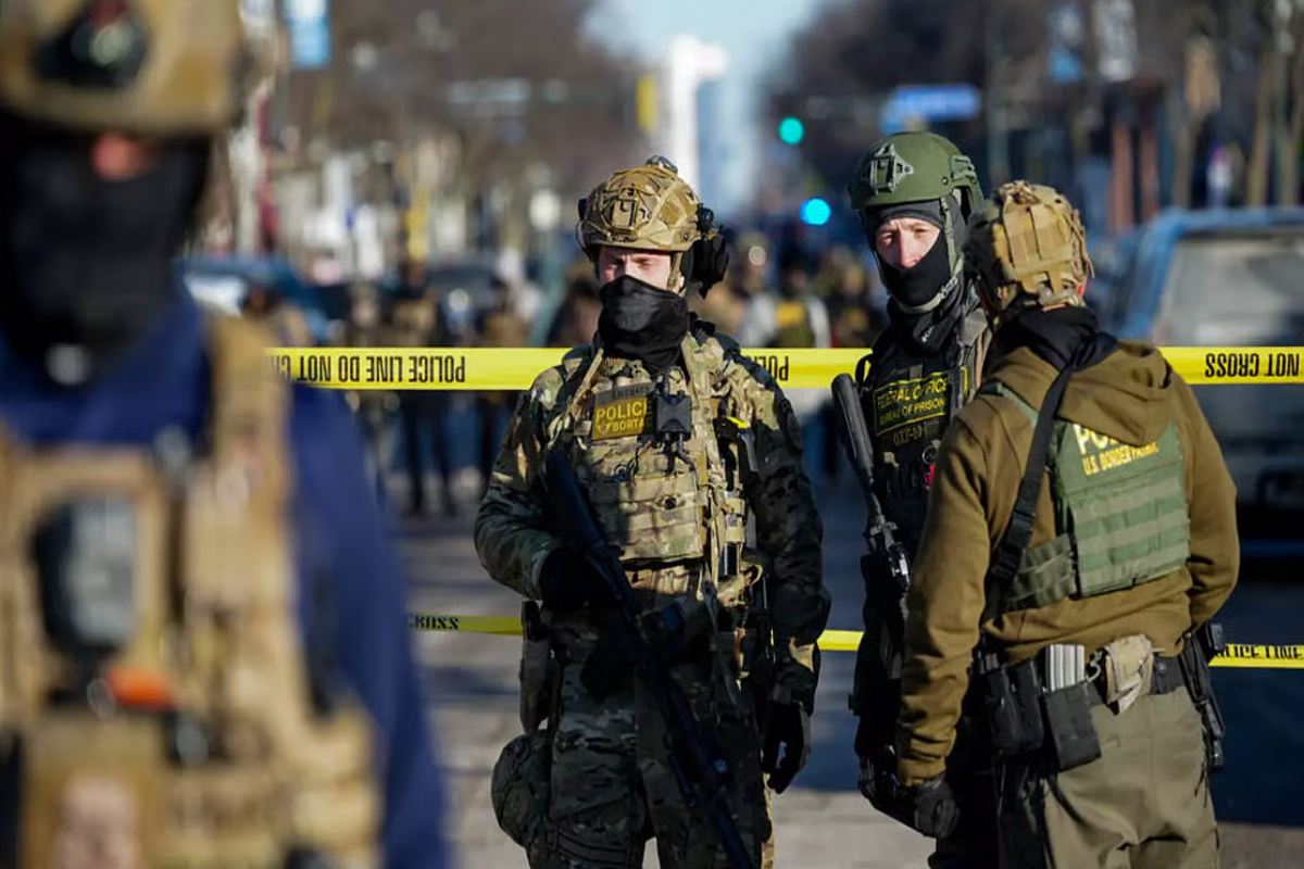 அமெரிக்க குடியேற்ற அதிகாரியால் வெளிநாட்டவர் சுட்டுக்கொலை | Us Immigration Officer Shoots Foreign National