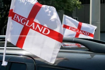 யூரோ கிண்ணம்: இங்கிலாந்து கொடியை பறக்கவிட்டால் 2,500 பவுண்டுகள் அபராதம்