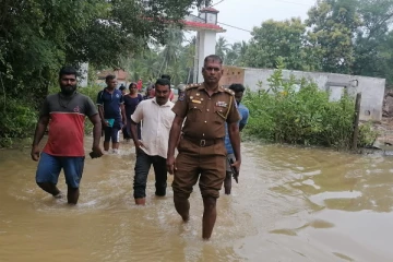 வள்ளிபுனத்தில் கடும் வெள்ளம்: அசௌகரியத்துக்கு முகங்கொடுத்துள்ள மக்கள் (Photos)