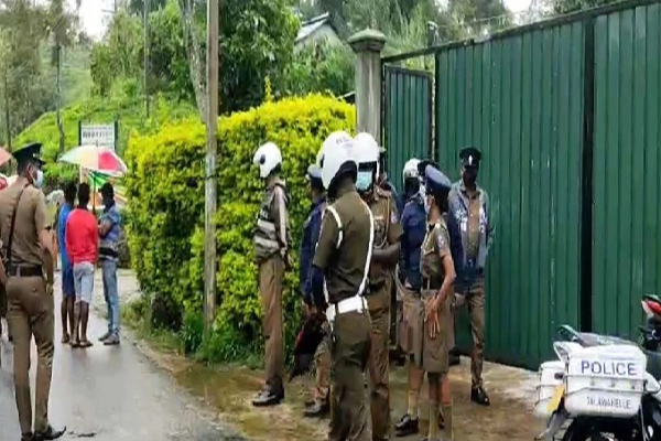 ராஜாங்க அமைச்சர் அரவிந்தகுமார் வீட்டுக்கு எதிரில் ஆர்ப்பாட்டம் | Protest State Minister Home