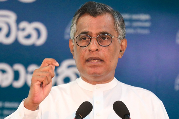 பிசுபிசுக்கப்போகும் அரசுக்கெதிரான எதிர்க்கட்சி பேரணி : முக்கிய தலைகள் ‘அவுட்’ | Ranil Will Not Join Anti Government Rally பிசுபிசுக்கப்போகும் அரசுக்கெதிரான எதிர்க்கட்சி பேரணி : முக்கிய தலைகள் ‘அவுட்’ | Ranil Will Not Join Anti Government Rally