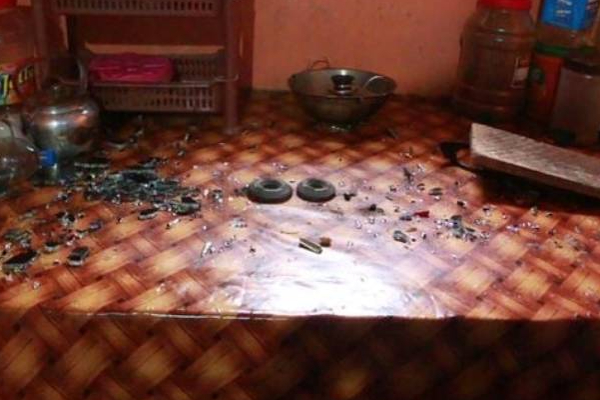 திருகோணமலையில் வெடித்து சிதறிய சமையல் எரிவாயு! பதறியடித்து ஓடிய பெண்மணி | Trincomalee Gas Stove Explosion திருகோணமலையில் வெடித்து சிதறிய சமையல் எரிவாயு! பதறியடித்து ஓடிய பெண்மணி | Trincomalee Gas Stove Explosion