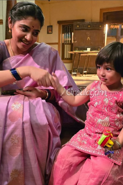 விஜய் டிவியில் ஒளிபரப்பாக போகும் அழகே அழகு தொடர்... புத்தம் புதிய சீரியல், யார் யார் நடிக்கிறார்கள் பாருங்க | Azhage Azhagu New Serial Coming Soon In Vijay Tv