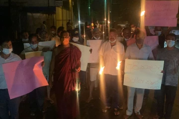 மோதறையில் பௌத்த குரு தலைமையில் போராட்டம் முன்னெடுப்பு (Live)