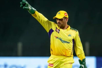 டி20 கிரிக்கெட்டில் இமாலய சாதனை படைத்த தோனி!