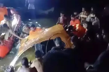 கூகுள் மேப் காட்டிய வழி; ஆற்றில் கவிழ்ந்த கார் - 2 பேர் பலி!