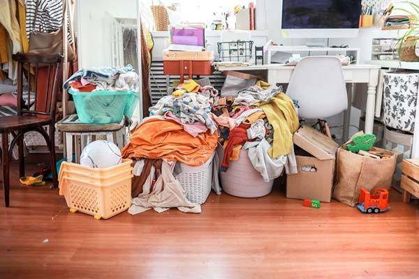 hoarding disorder: பதுக்கல் கோளாறு என்றால் என்ன? அறிகுறிகள் என்னென்ன? | Hoarding Disorder Symptoms In Tamil