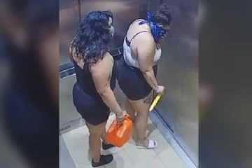 கனடாவில் குடியிருப்பு ஒன்றுக்கு தீமூட்டிய பெண்கள்