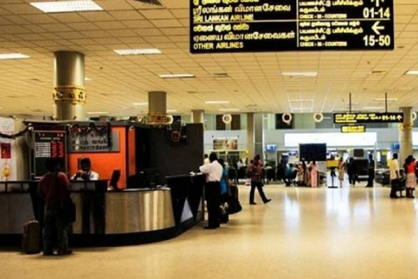 கட்டுநாயக்க விமான நிலையத்தில் ஏற்பட்ட பெரும் சிக்கல் ; அவதிக்குள்ளான பயணிகள் | A Major Issue Occurred At Katunayake Airport