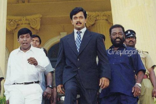 தமிழ் சினிமாவில் வெளிவந்த சிறந்த அரசியல் திரைப்படங்கள்.. ஒரு சிறப்பு பார்வை | Best Political Movies In Tamil