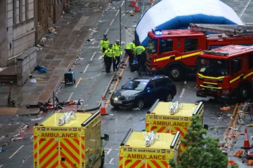 இங்கிலாந்தில் இடம்பெற்ற கோர விபத்து ; 27 பேர் படுகாயம்