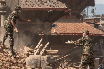 நேபாளத்தில் பூகம்பம்; 128 பேர் உயிரிழப்பு