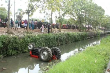 கிளிநொச்சியில் டீசல் பெற வந்த உழவு இயந்திரத்திற்கு ஏற்பட்ட நிலை! விவசாயிகள் விசனம்