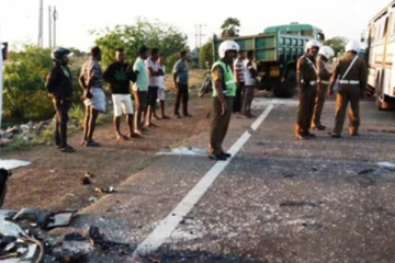 யாழில் விபத்தில் சிக்கி இளைஞரொருவர் படுகாயம்