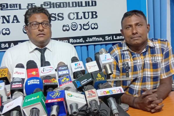 புதைகுழிகளுக்கு பொறுப்புக் கூறவேண்டியவர்களே நீதி கோருகின்றனர் : மணிவண்ணன் ஆதங்கம்! | Those Responsible For Mass Graves V Manivannan