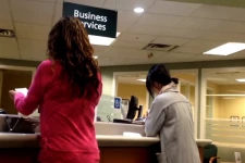 அரசாங்கத்தின் உத்தரவையும் மீறி மக்களை ஏமாற்றிய வங்கிகள்