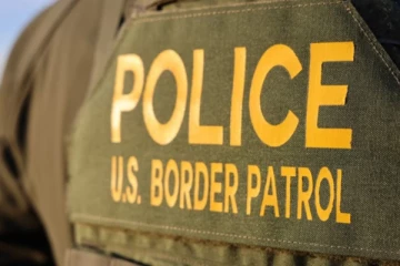 கனடா எல்லையில் சிக்கிய பிரித்தானியர்: அமெரிக்க மனைவி கைது