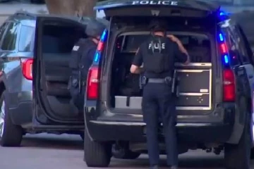 டெக்சாஸின் மீண்டும் துப்பாக்கிச்சூடு: 3 பேர் பலி! பொலிஸ் அதிகாரிகள் காயம்