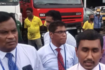 කව්රුත් නොසිතූ ලෙස රේගුවේදි හමුවූ දේ