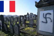 பிரான்ஸ் மாயனத்தில் மர்மம்! கல்லறைகள் மீதிருந்த சின்னம்: வெளியான வீடியோ