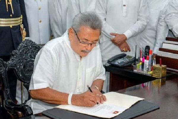 21 திருத்தச் சட்டமூலம் தொடர்பில் ஆளுங்கட்சியினருக்குள் முரண்பாடு: கோட்டாபய நாளை முக்கிய சந்திப்பு | Controversy Within The Ruling Party Over The 21St