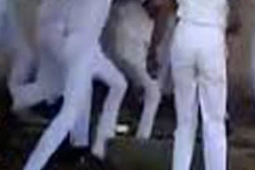 யாழில் பாடசாலை மாணவர்களிடையே ஏற்பட்ட கடும் மோதல்! ஒருவருக்கு நேர்ந்த நிலை