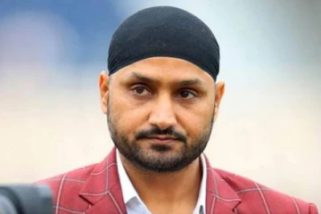 இந்திய கிரிக்கெட் அணியின் முன்னாள் வீரர் ஹர்பஜன் சிங்கிற்கு கொரோனா தொற்று உறுதி